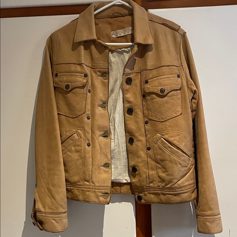 Vintage Women’s Tan Leather Jacket